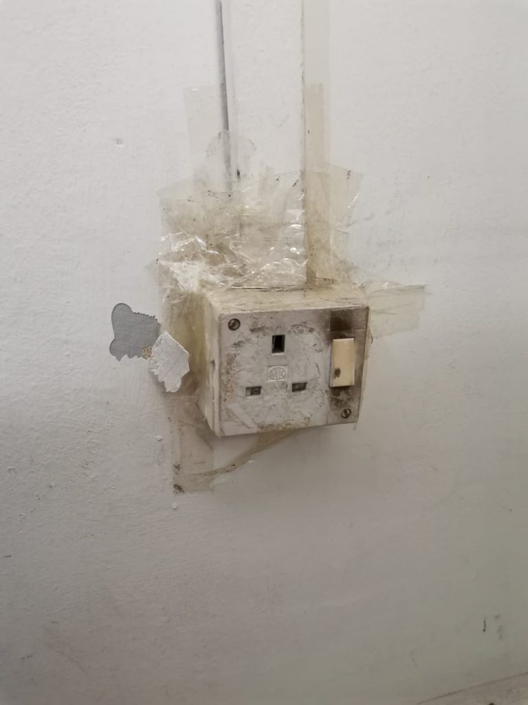 Supply And Replace Single Socket Reliable Electrical Services